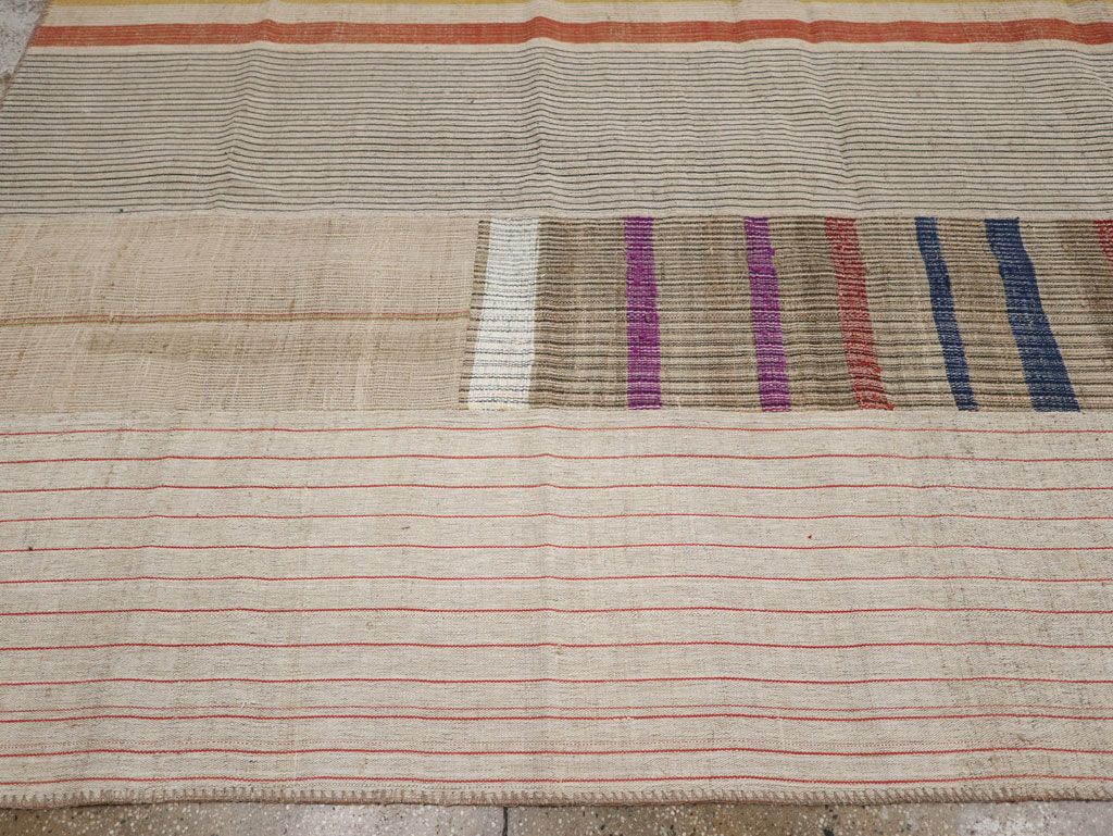 Vintage Turkish Flatweave Kilim Room Size Carpet, No.33605 - Galerie Shabab