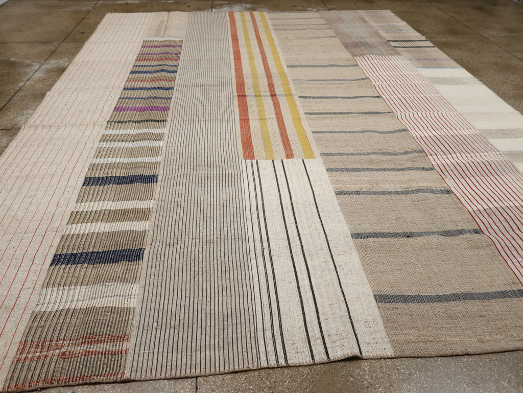 Vintage Turkish Flatweave Kilim Room Size Carpet, No.33605 - Galerie Shabab