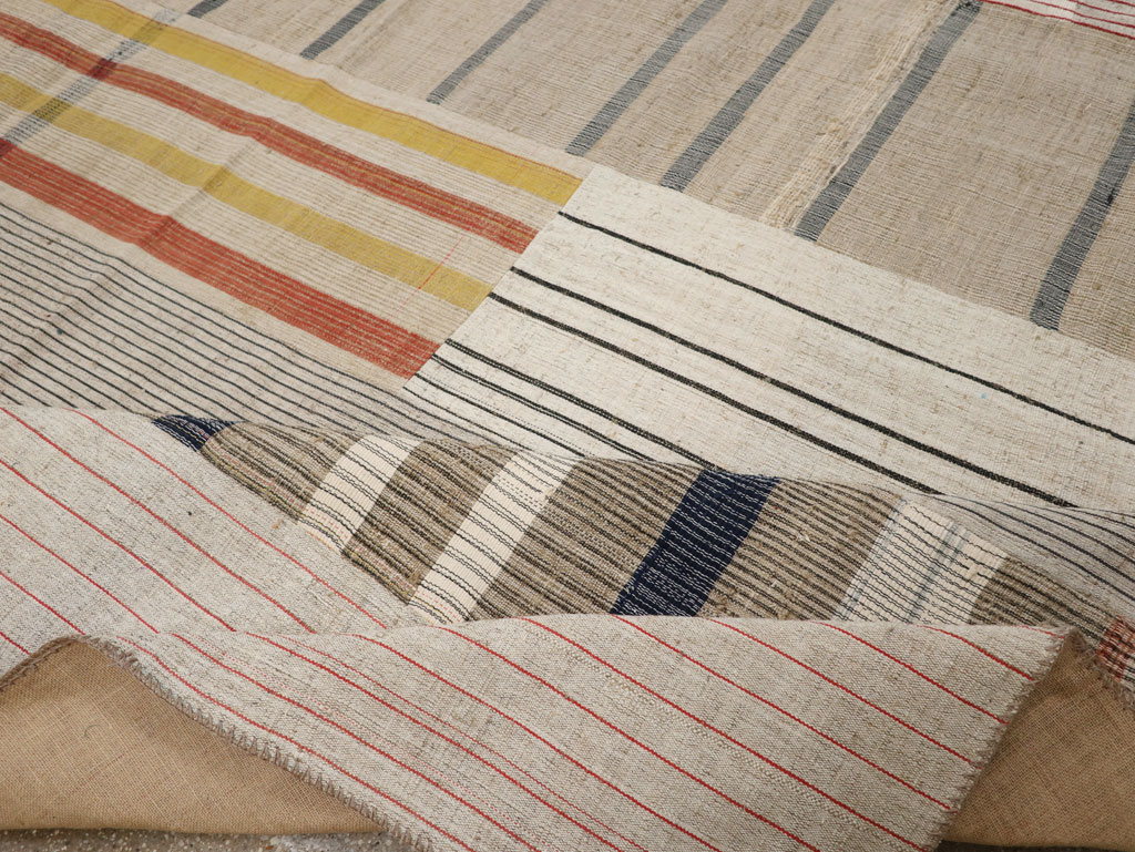 Vintage Turkish Flatweave Kilim Room Size Carpet, No.33605 - Galerie Shabab