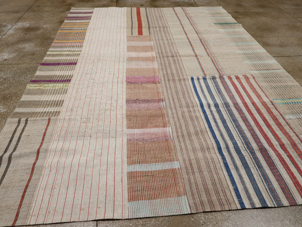 Vintage Turkish Flatweave Kilim Room Size Carpet, No.33606 - Galerie Shabab