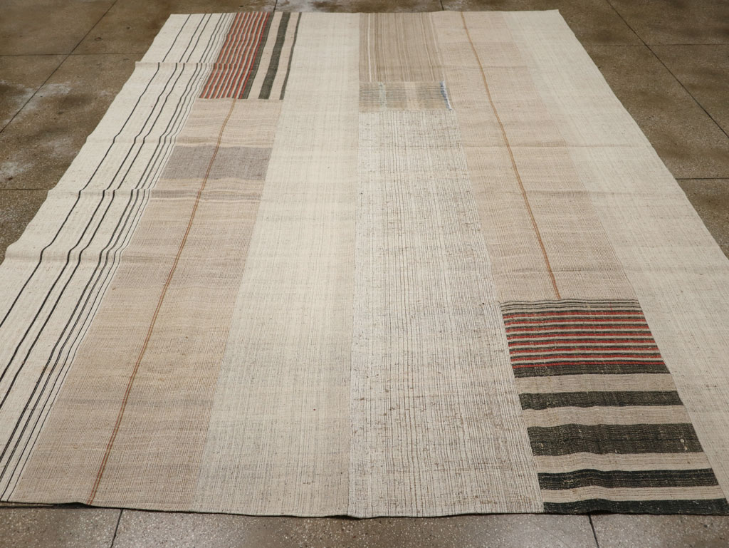 Vintage Turkish Flatweave Kilim Room Size Carpet, No.33607 - Galerie Shabab