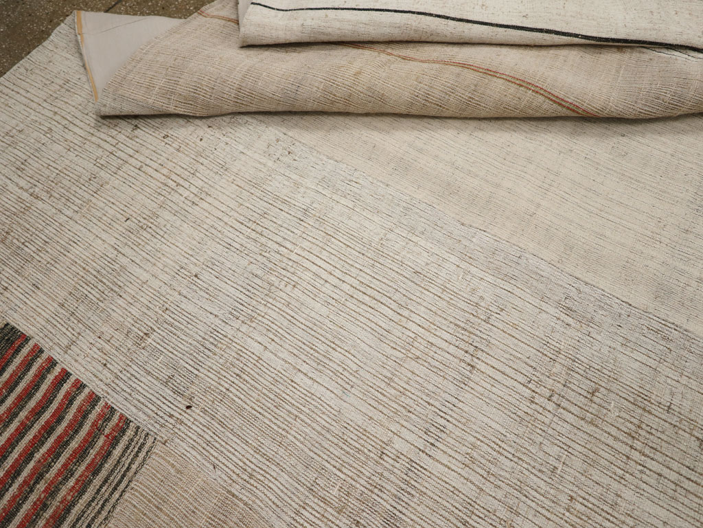 Vintage Turkish Flatweave Kilim Room Size Carpet, No.33607 - Galerie Shabab