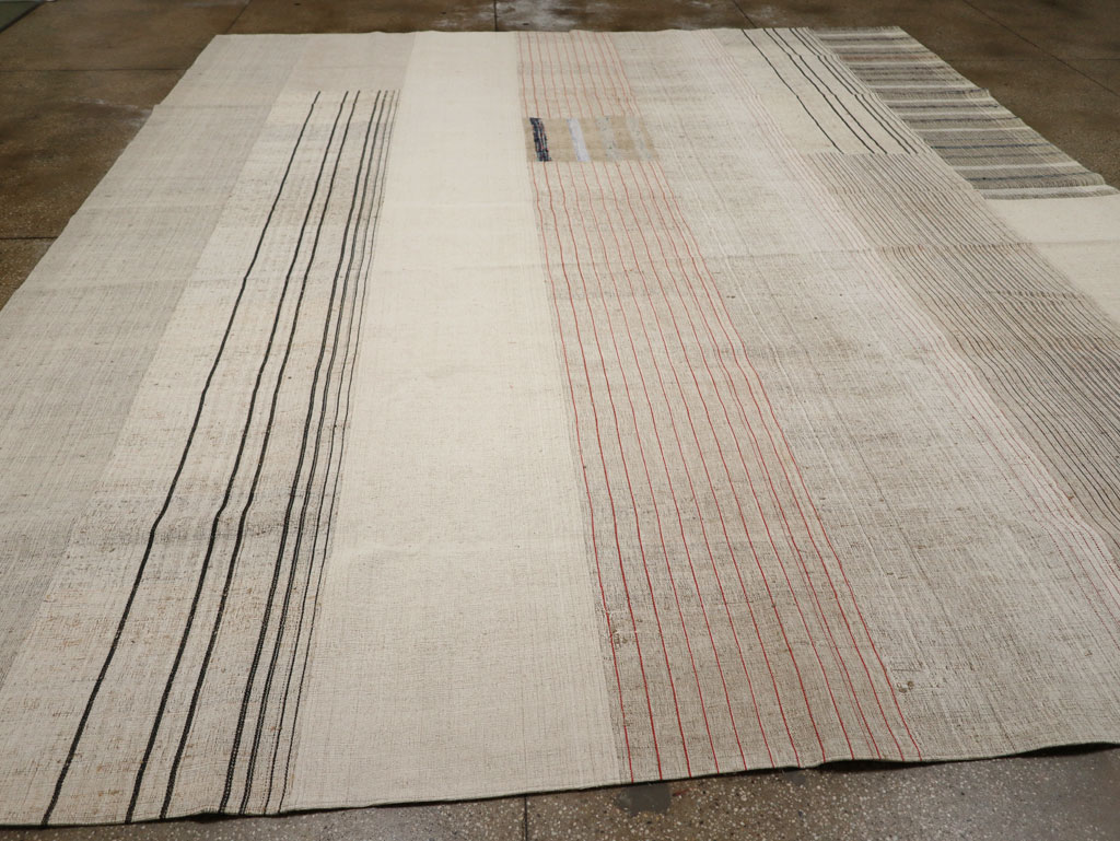 Vintage Turkish Flatweave Kilim Large Room Size Carpet, No.33609 - Galerie Shabab