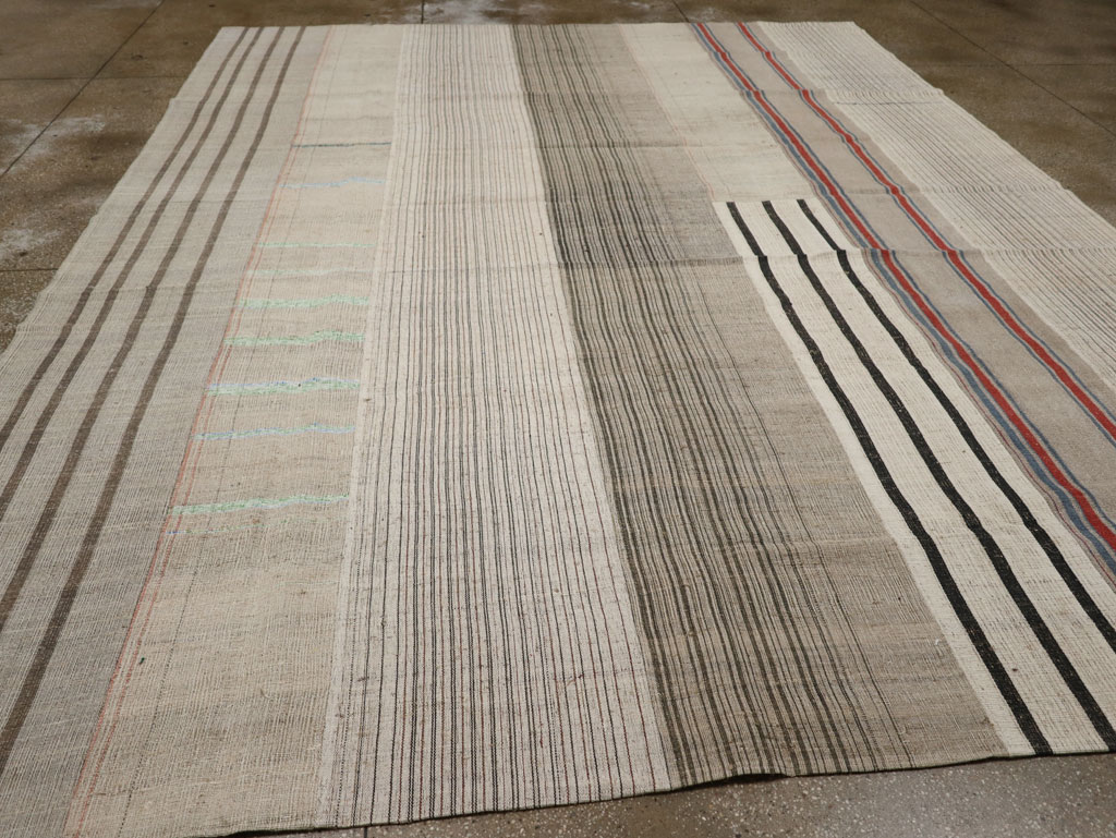 Vintage Turkish Flatweave Kilim Room Size Carpet, No.33611 - Galerie Shabab