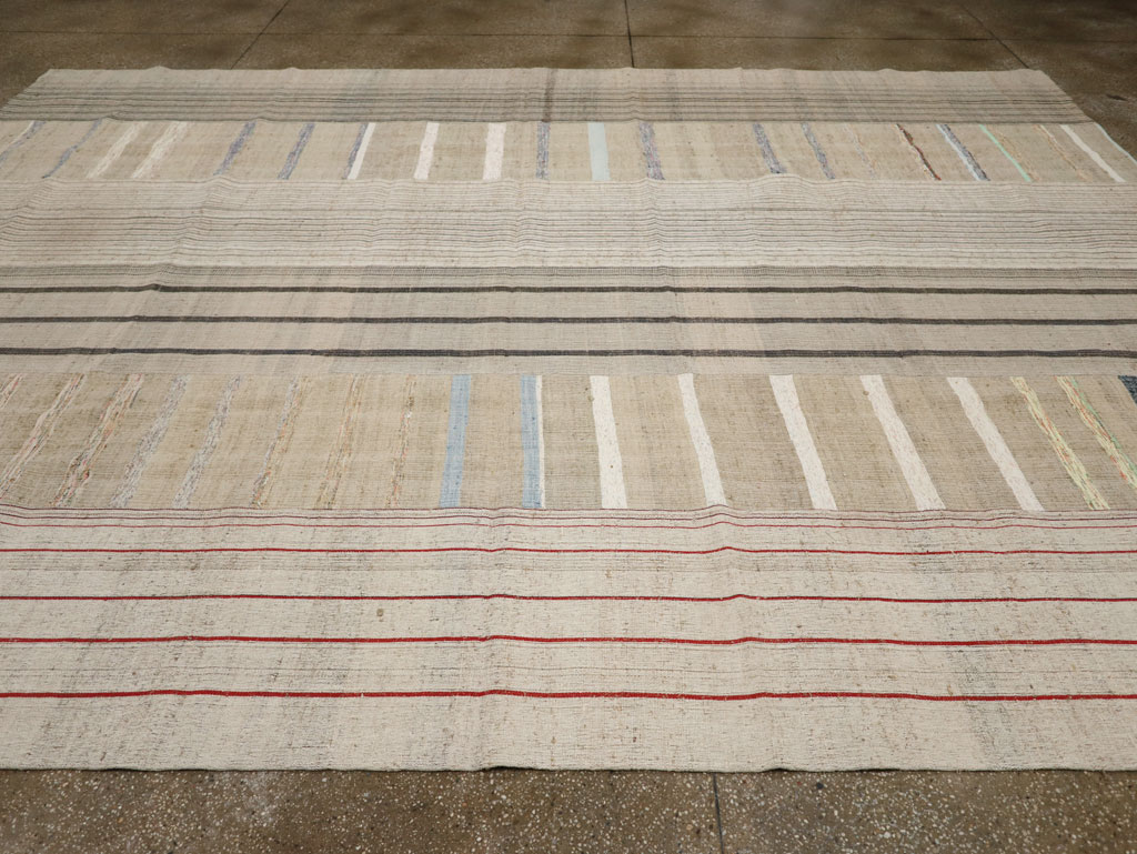 Vintage Turkish Flatweave Kilim Room Size Carpet, No.33612 - Galerie Shabab