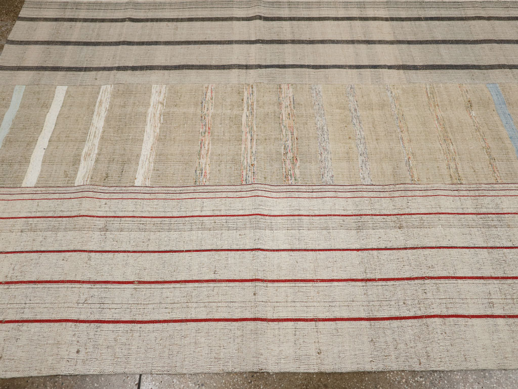 Vintage Turkish Flatweave Kilim Room Size Carpet, No.33612 - Galerie Shabab