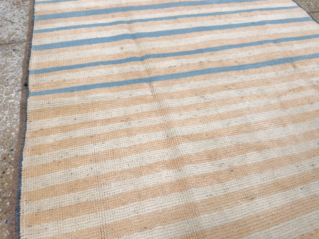 Vintage Turkish Anatolian Throw Rug, No.33615 - Galerie Shabab