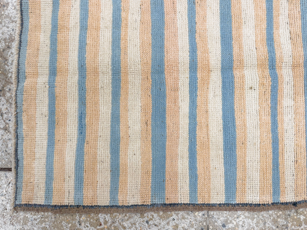 Vintage Turkish Anatolian Throw Rug, No.33615 - Galerie Shabab
