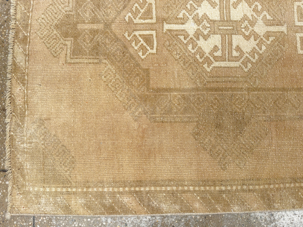 Vintage Turkish Anatolian Runner, No.33616 - Galerie Shabab