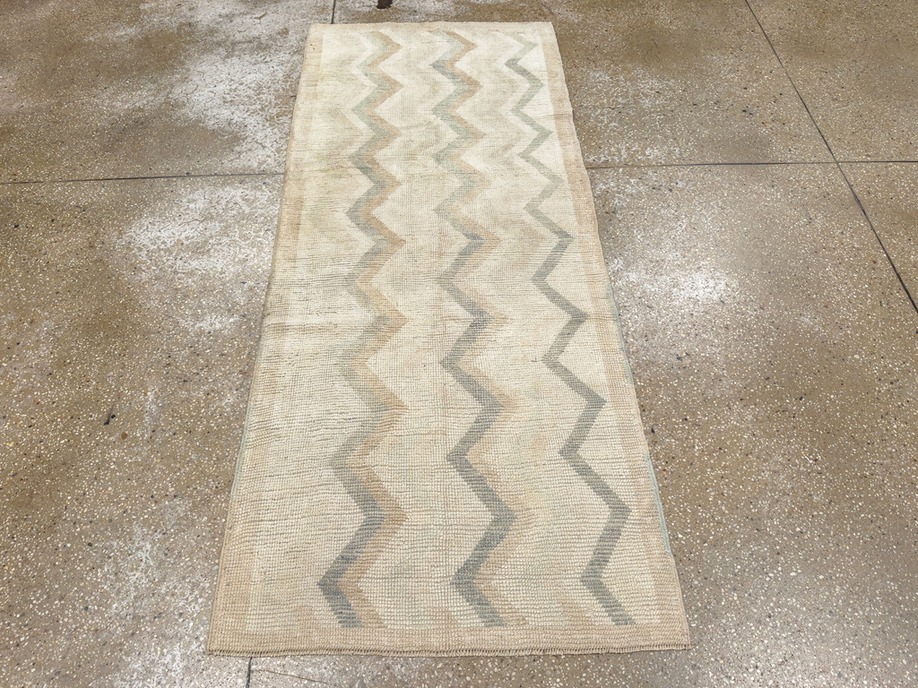 Vintage Turkish Anatolian Throw Rug, No.33617 - Galerie Shabab