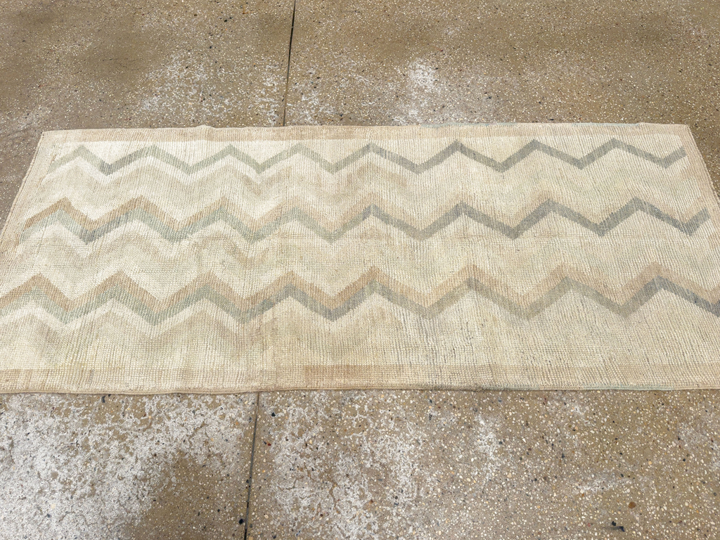 Vintage Turkish Anatolian Throw Rug, No.33617 - Galerie Shabab