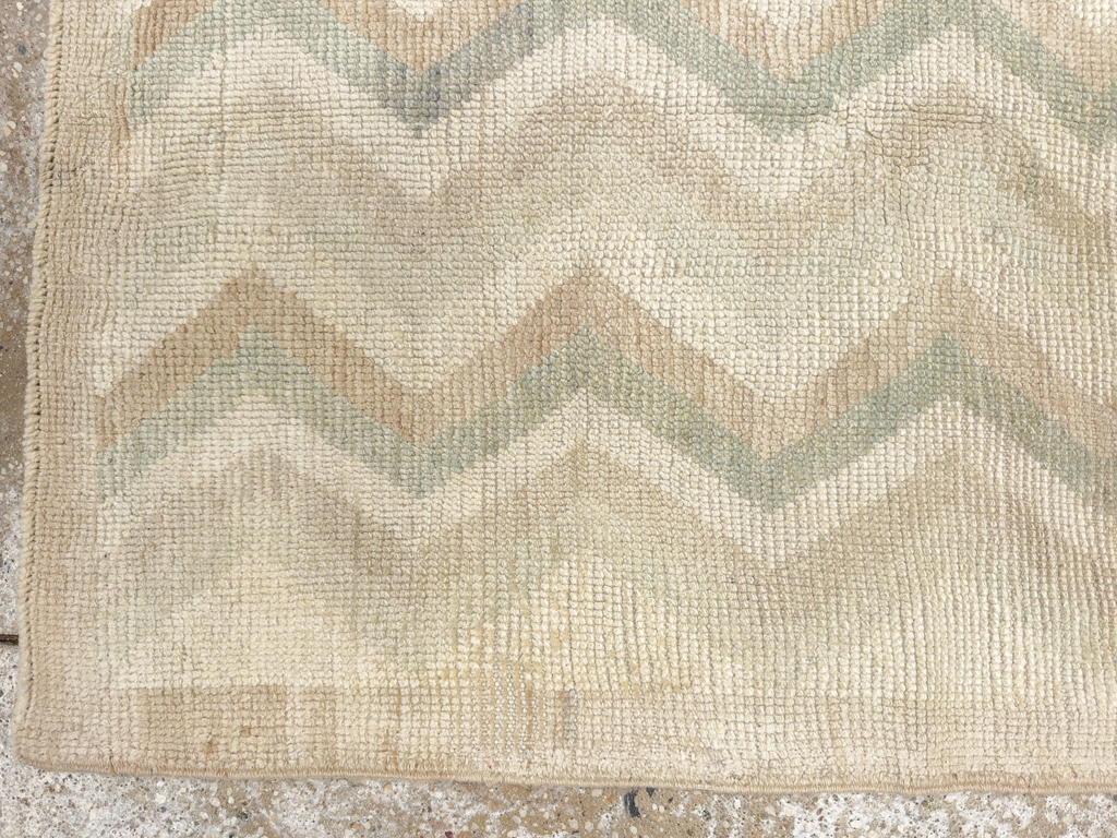 Vintage Turkish Anatolian Throw Rug, No.33617 - Galerie Shabab