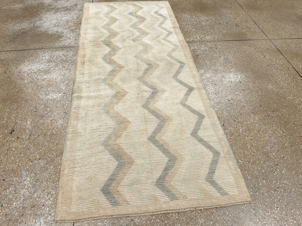 Vintage Turkish Anatolian Throw Rug, No.33617 - Galerie Shabab