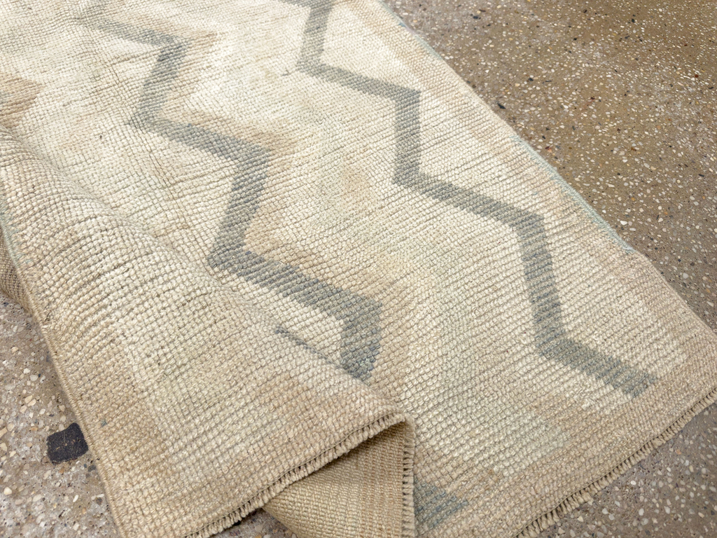 Vintage Turkish Anatolian Throw Rug, No.33617 - Galerie Shabab