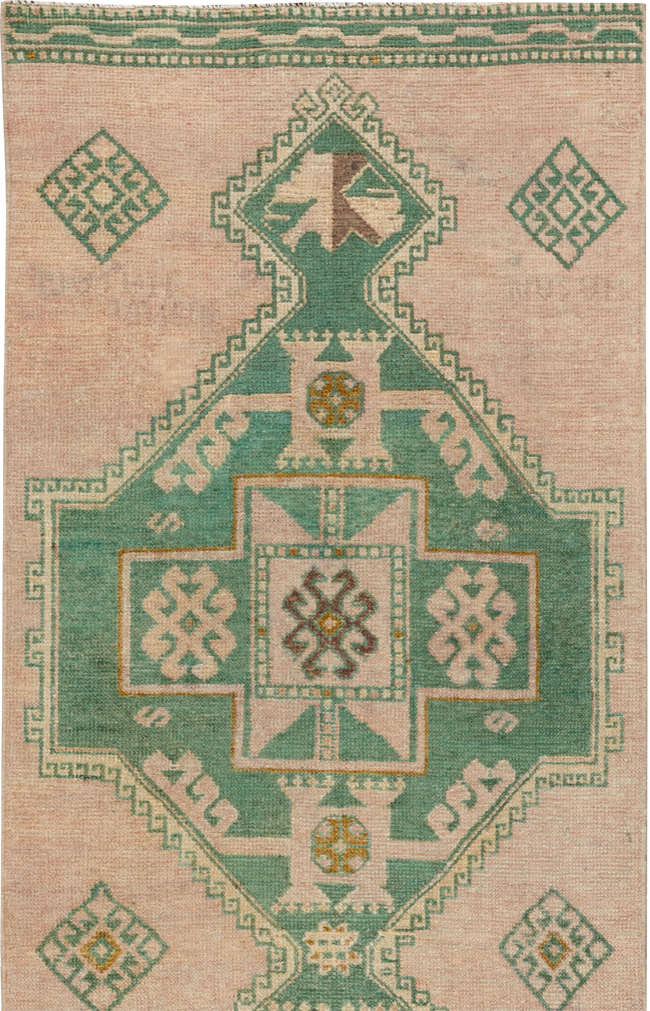 Vintage Turkish Anatolian Long Runner, No.33619 - Galerie Shabab
