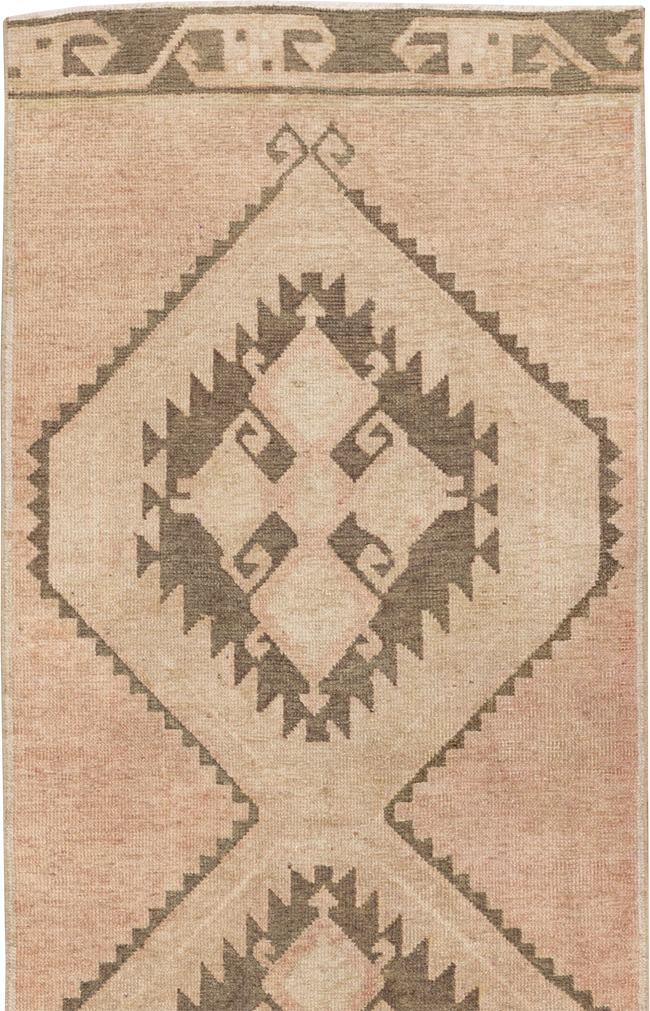 Vintage Turkish Anatolian Long Runner, No.33620 - Galerie Shabab