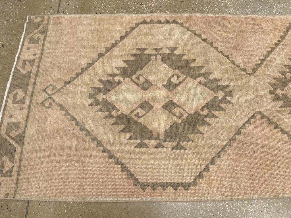 Vintage Turkish Anatolian Long Runner, No.33620 - Galerie Shabab