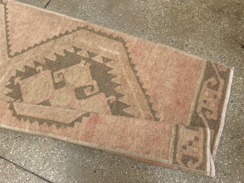 Vintage Turkish Anatolian Long Runner, No.33620 - Galerie Shabab