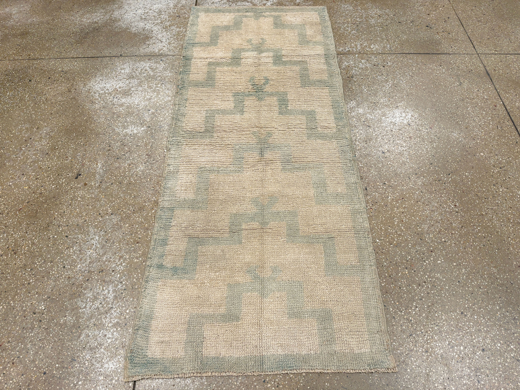 Vintage Turkish Anatolian Throw Rug, No.33623 - Galerie Shabab