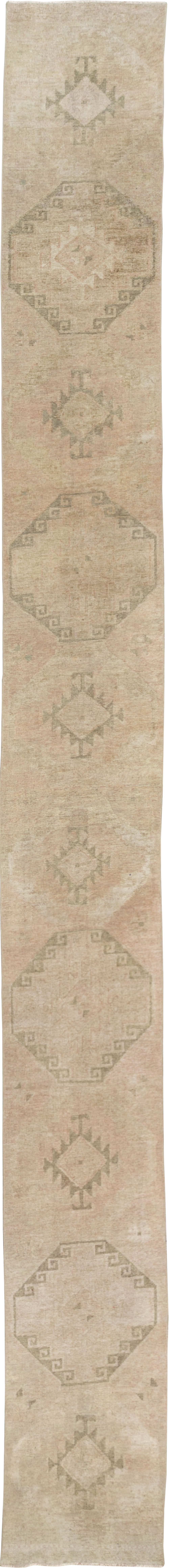 Vintage Turkish Anatolian Long Runner, No.33624 - Galerie Shabab