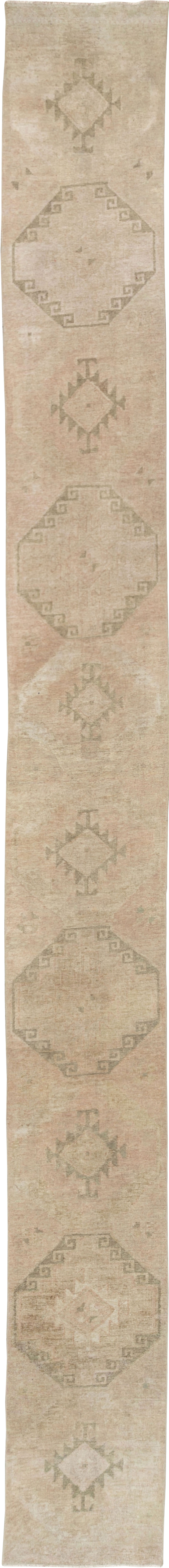 Vintage Turkish Anatolian Long Runner, No.33624 - Galerie Shabab