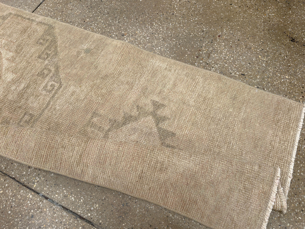 Vintage Turkish Anatolian Long Runner, No.33624 - Galerie Shabab