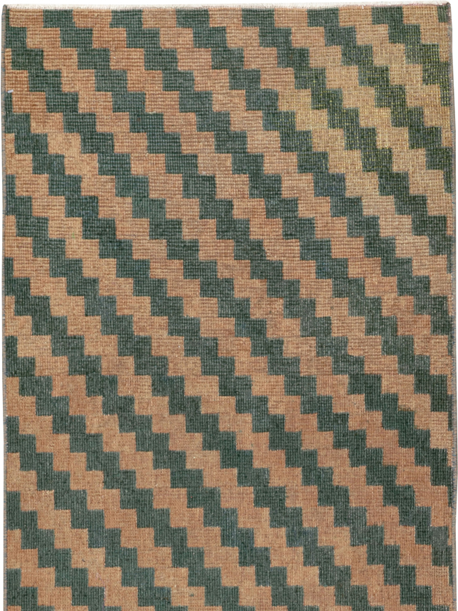 Vintage Turkish Anatolian Runner, No.33625 - Galerie Shabab