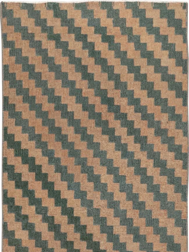 Vintage Turkish Anatolian Runner, No.33625 - Galerie Shabab