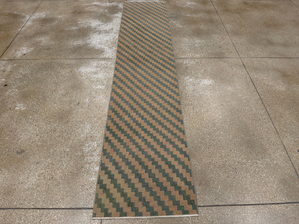 Vintage Turkish Anatolian Runner, No.33625 - Galerie Shabab