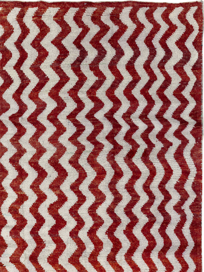 Vintage Turkish Anatolian Accent Rug, No.33626 - Galerie Shabab