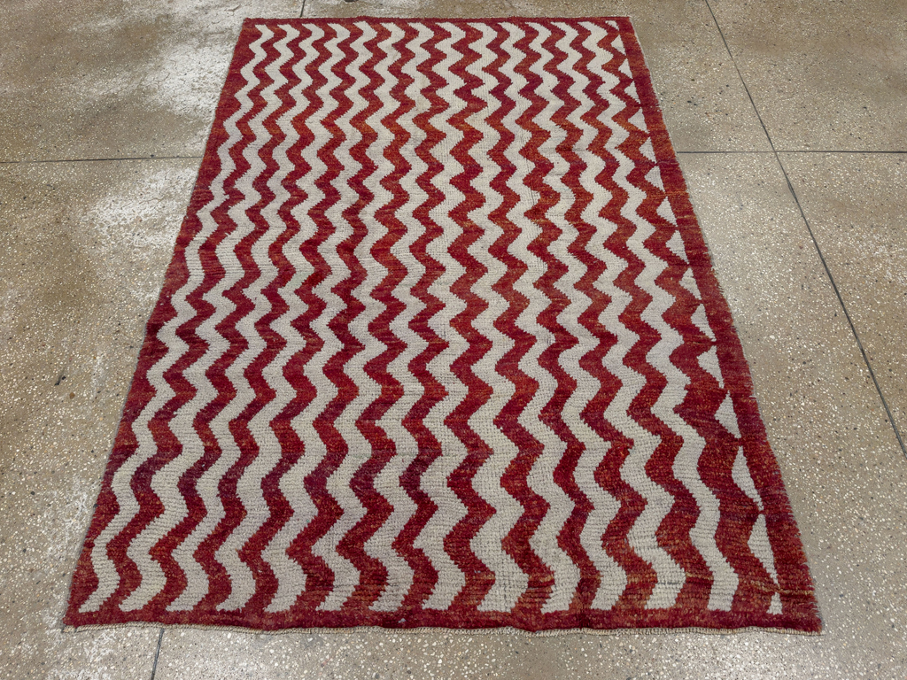 Vintage Turkish Anatolian Accent Rug, No.33626 - Galerie Shabab