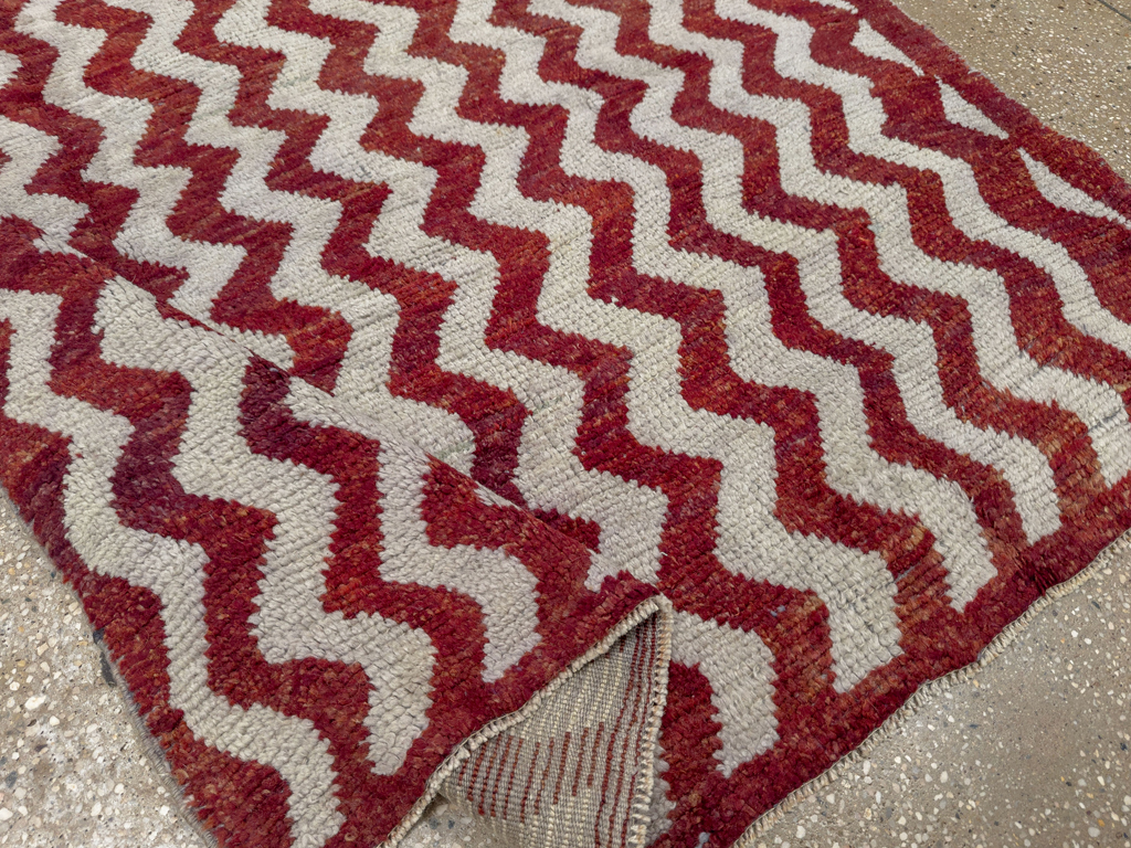 Vintage Turkish Anatolian Accent Rug, No.33626 - Galerie Shabab