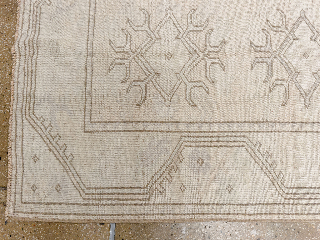 Vintage Turkish Anatolian Long Runner, No.33627 - Galerie Shabab