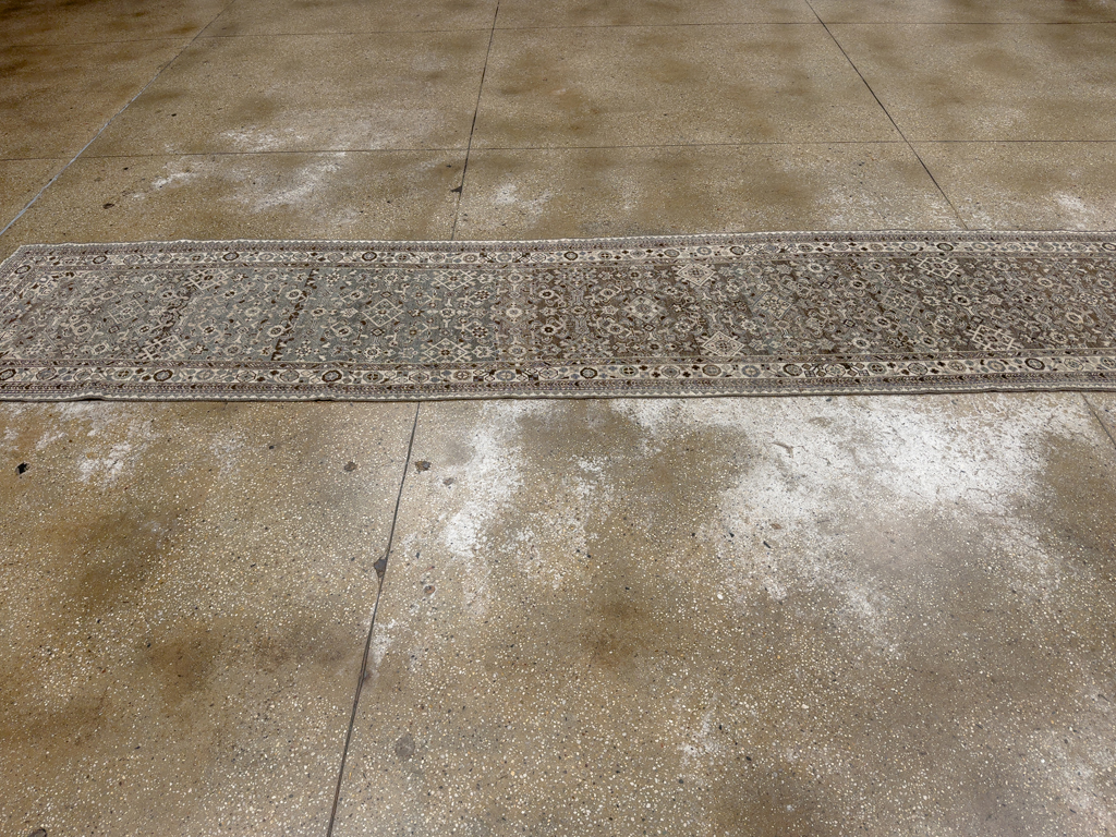 Antique Persian Malayer Long Runner, No.33631 - Galerie Shabab