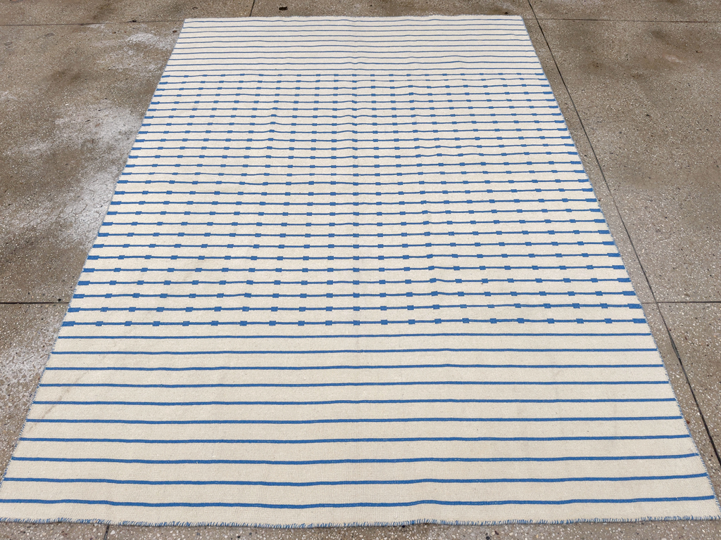 Vintage Turkish Flatweave Kilim Accent Rug, No.33638 - Galerie Shabab