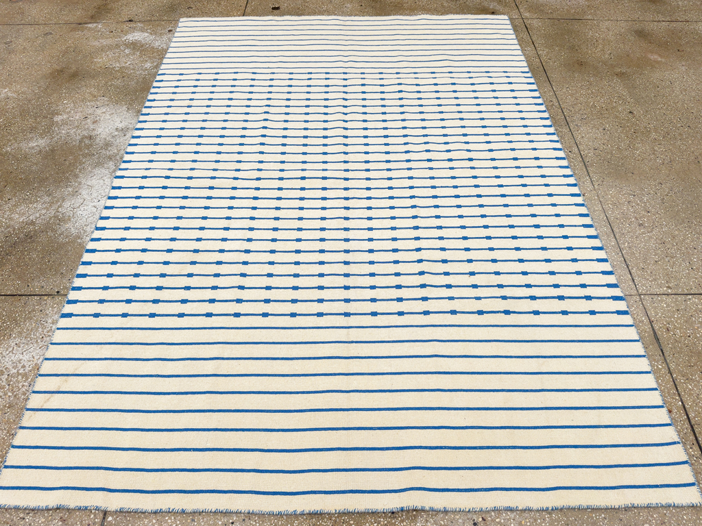 Vintage Turkish Flatweave Kilim Accent Rug, No.33638 - Galerie Shabab