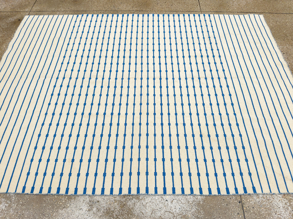 Vintage Turkish Flatweave Kilim Accent Rug, No.33638 - Galerie Shabab