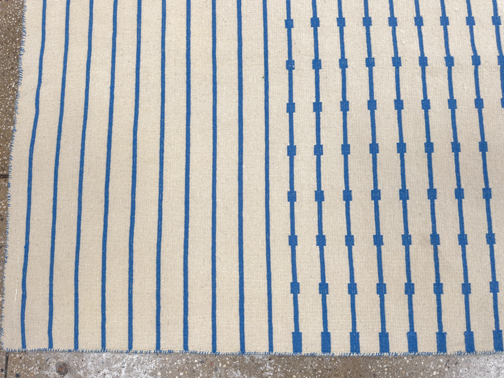 Vintage Turkish Flatweave Kilim Accent Rug, No.33638 - Galerie Shabab