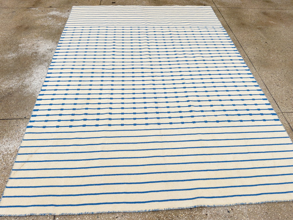 Vintage Turkish Flatweave Kilim Accent Rug, No.33638 - Galerie Shabab