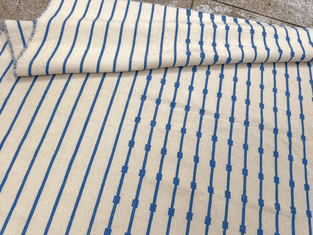 Vintage Turkish Flatweave Kilim Accent Rug, No.33638 - Galerie Shabab