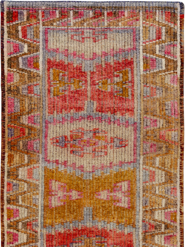 Vintage Turkish Anatolian Runner, No.33640 - Galerie Shabab