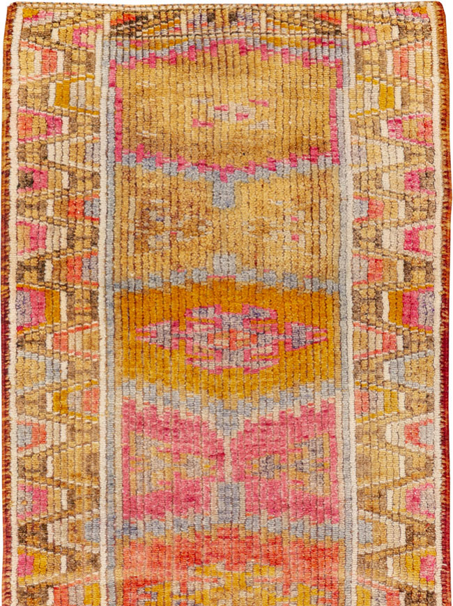 Vintage Turkish Anatolian Runner, No.33640 - Galerie Shabab