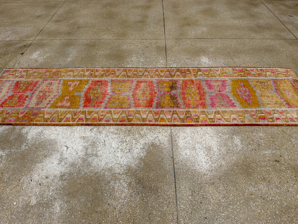 Vintage Turkish Anatolian Runner, No.33640 - Galerie Shabab