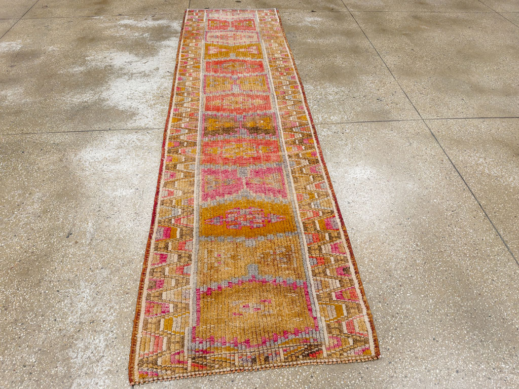 Vintage Turkish Anatolian Runner, No.33640 - Galerie Shabab
