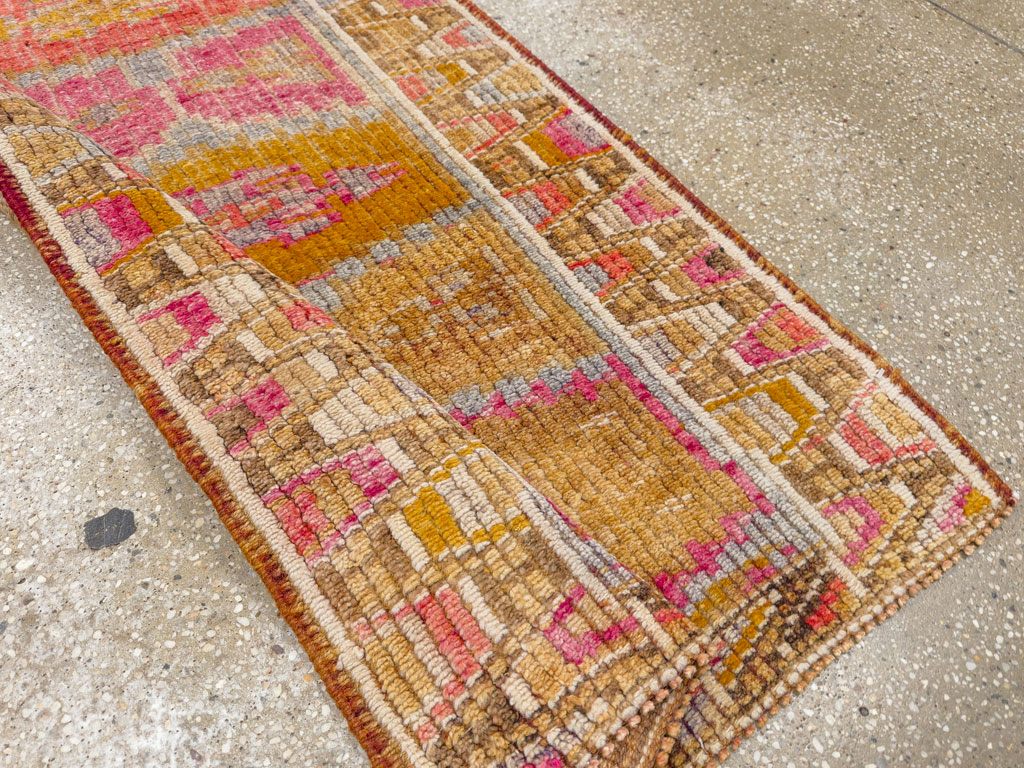 Vintage Turkish Anatolian Runner, No.33640 - Galerie Shabab