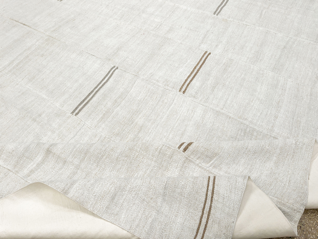 Vintage Turkish Flatweave Kilim Large Carpet, No.33655 - Galerie Shabab