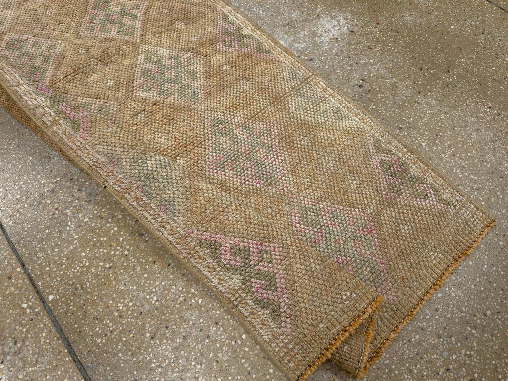 Vintage Turkish Anatolian Runner, No.33664 - Galerie Shabab