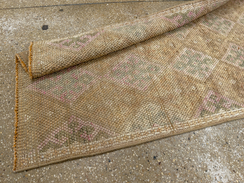 Vintage Turkish Anatolian Runner, No.33664 - Galerie Shabab