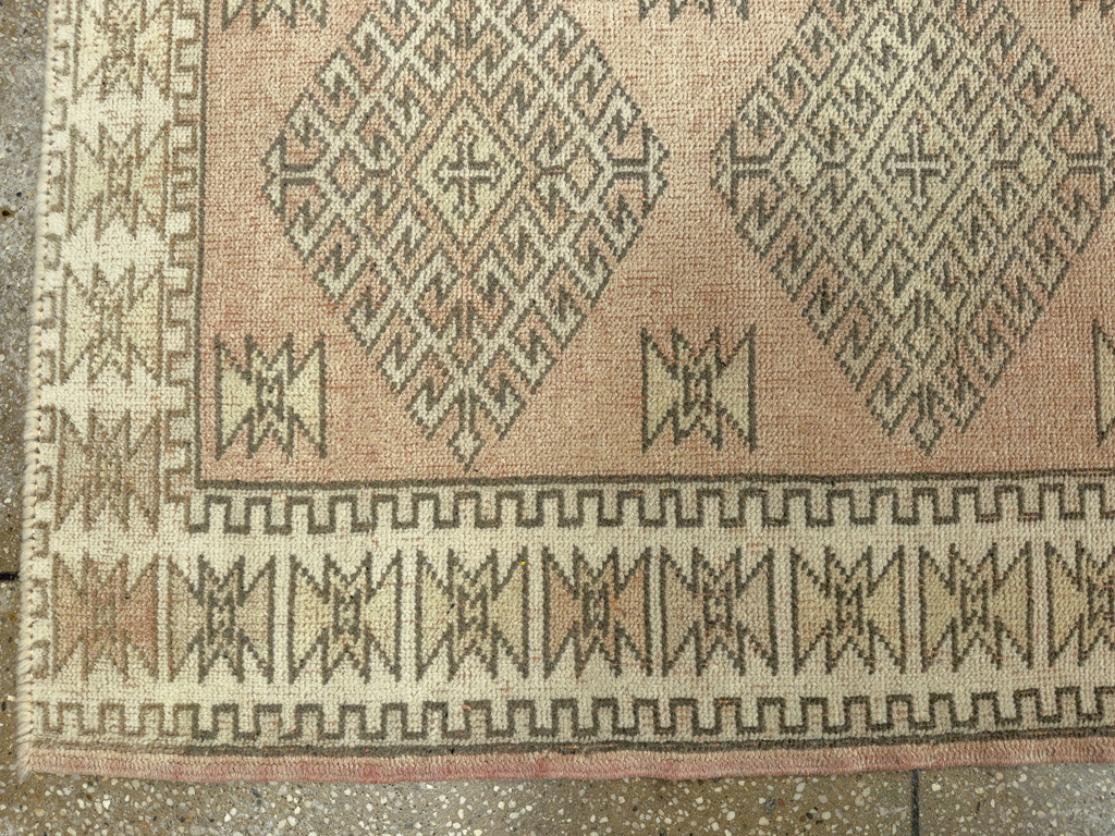 Vintage Turkish Anatolian Runner, No.33665 - Galerie Shabab