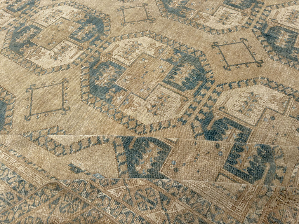 Vintage Central Asian Turkoman Room Size Carpet, No.33666 - Galerie Shabab